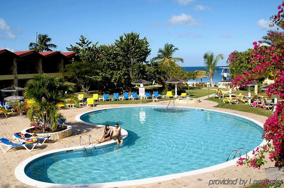 Starfish Halcyon Cove Hotel Dickenson Bay Eksteriør billede