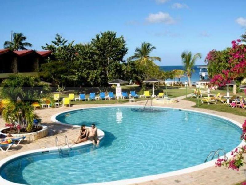 Starfish Halcyon Cove Hotel Dickenson Bay Eksteriør billede